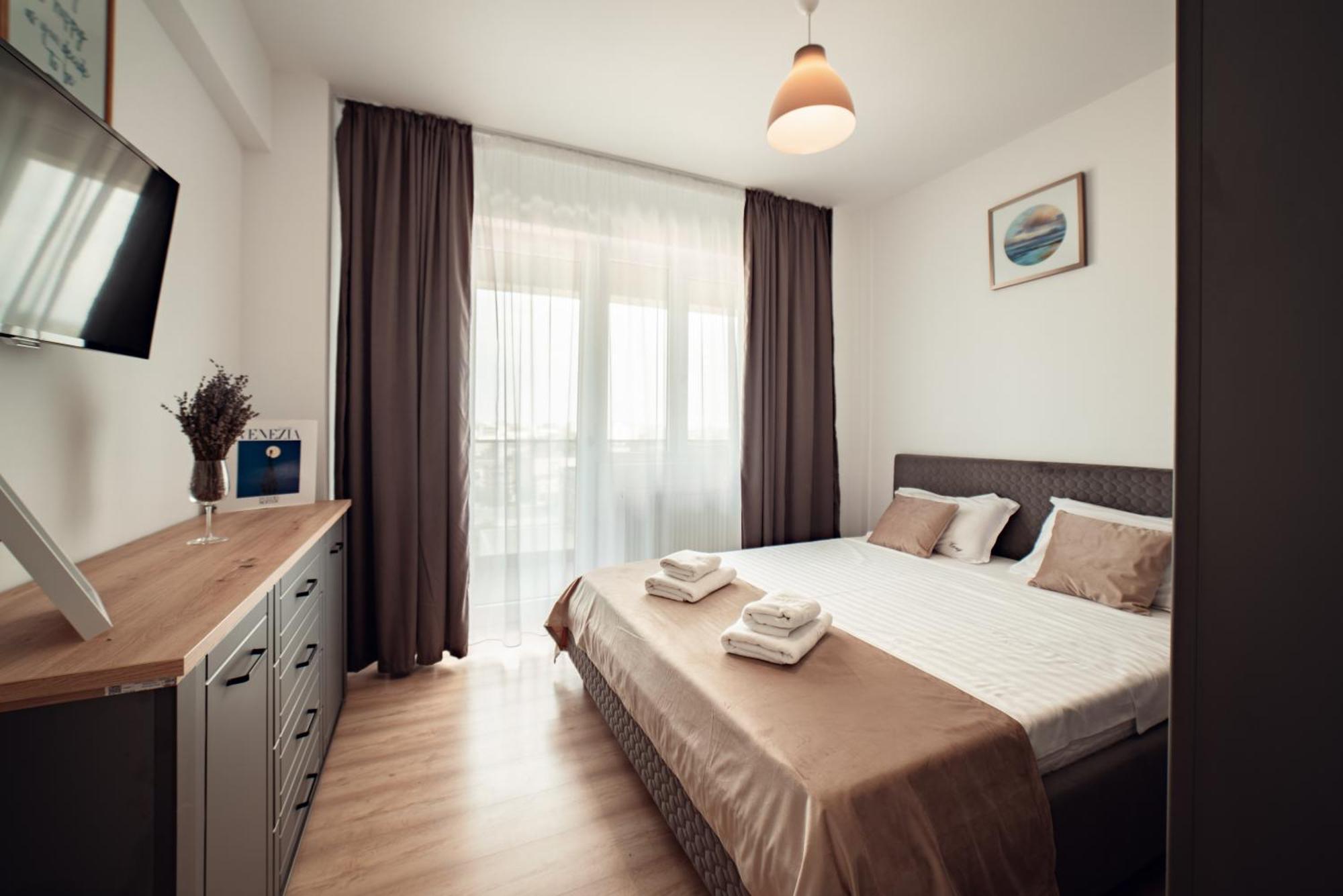 Cozy Collection Apartments At Palas Mall Iasi Bagian luar foto